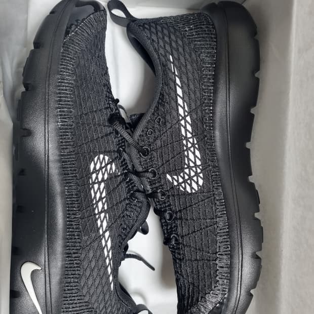 나이키 꼼데가르송 에어 리주버네이트 285