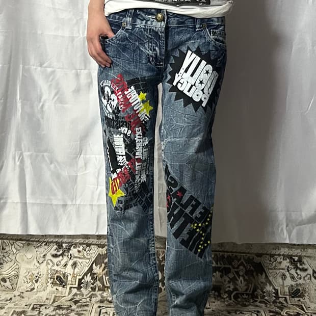 punk graphic dolly washing denim