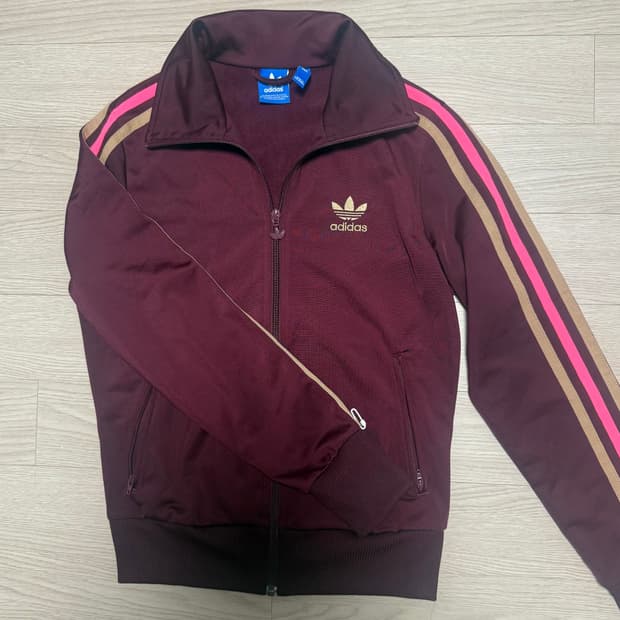 아디다스 져지 버건디 뒷로고 슬림핏