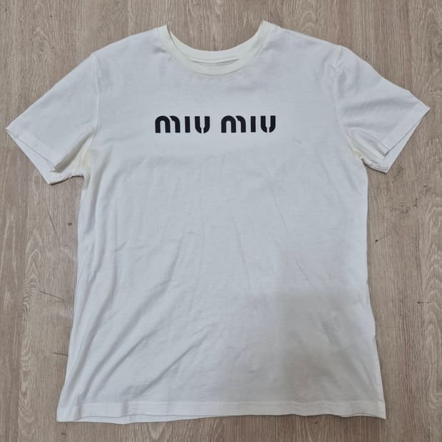 미우미우 빅로고 반팔티셔츠