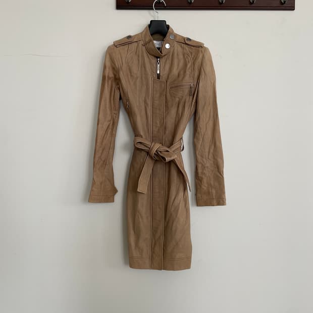 크리스찬 디올 양가죽 브라운 벨티드 견장 롱 코트