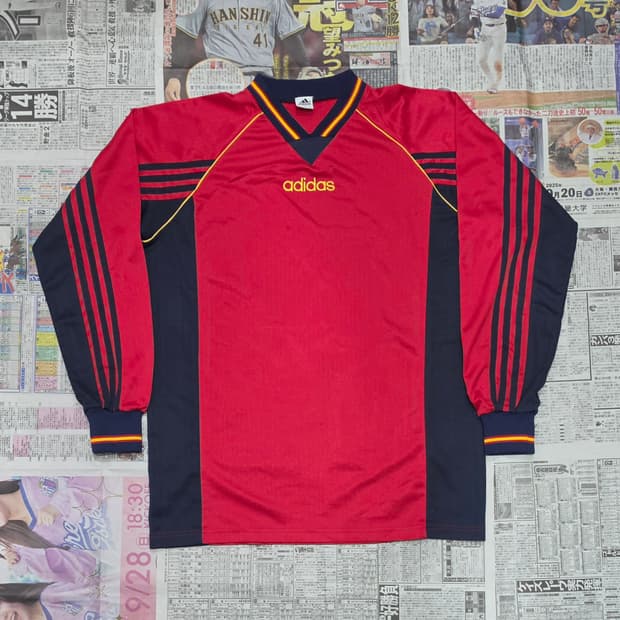 90's Adidas 트레이닝탑 105