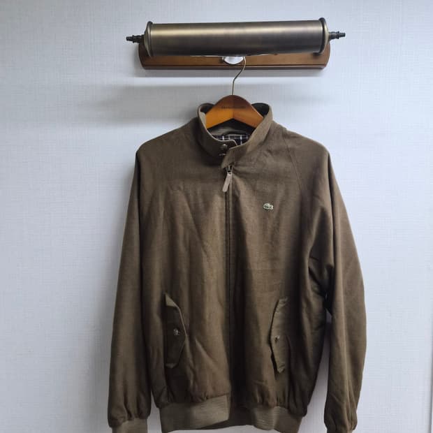 52/XL) 라코스테 JPN 바라쿠타 점퍼 팝니다