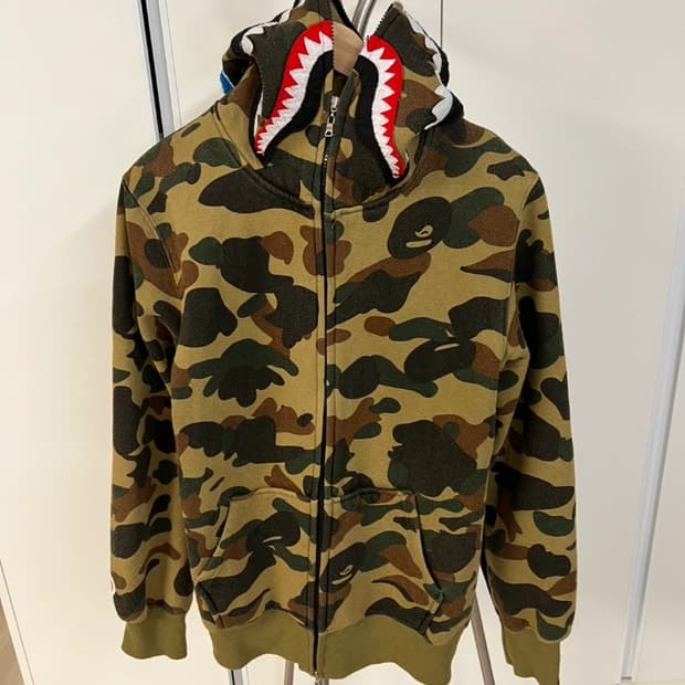 베이프 샤크집업 판매