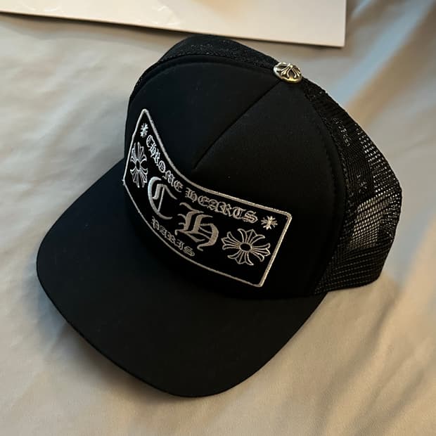 크롬하츠 트러커 캡 (파리)