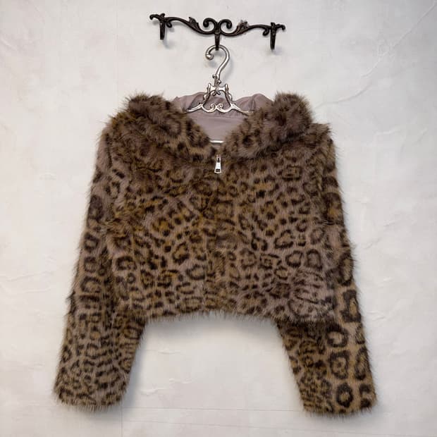 Pink brown leopard fur crop hood zipup