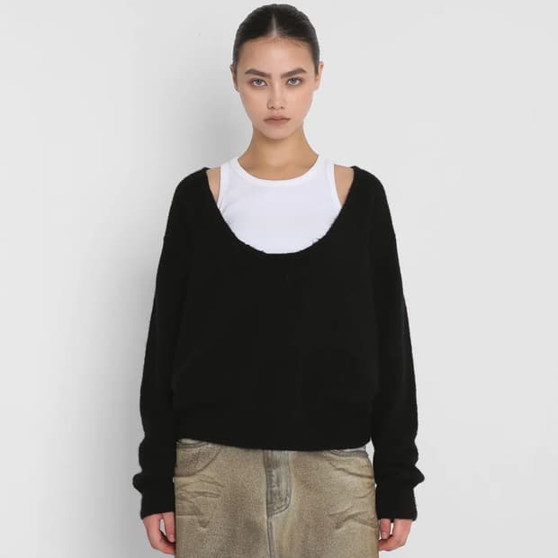 샌드릭 백오픈 오버핏 니트 새상품