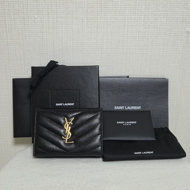 [생로랑] 카산드라 마틀라세 카드지갑(블랙)