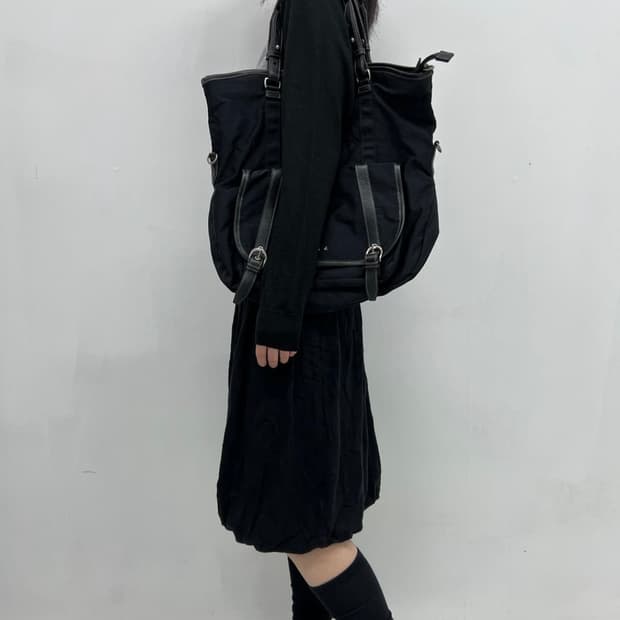 buckle point big shoulder bag