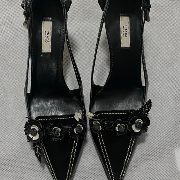 프라다 슬링백  빈티지 힐