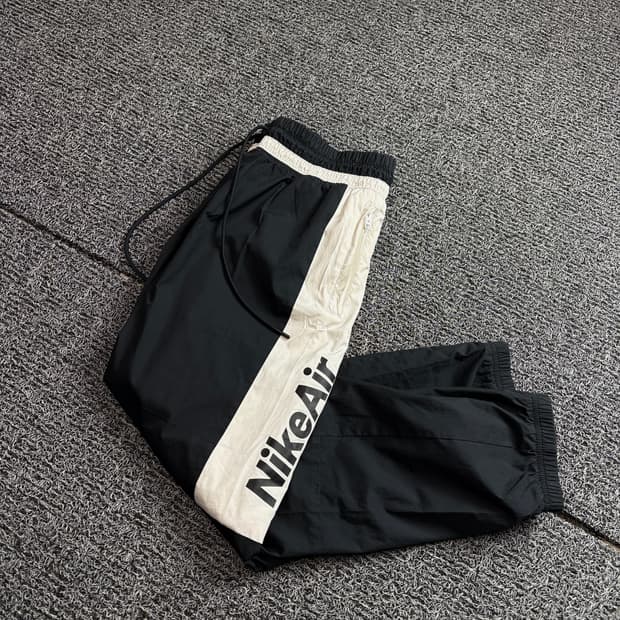나이키 에어 빅로고 우븐 와이드 트랙팬츠 2590