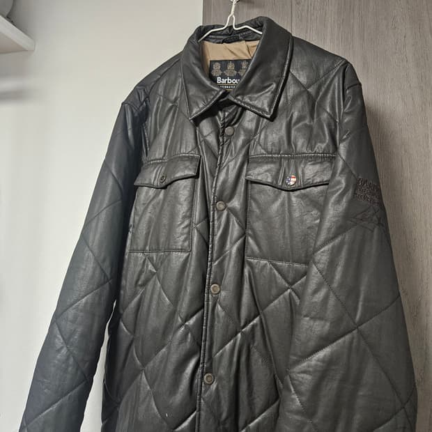 [L] 바버 X 스티브 맥퀸 퀼팅 자켓 블랙