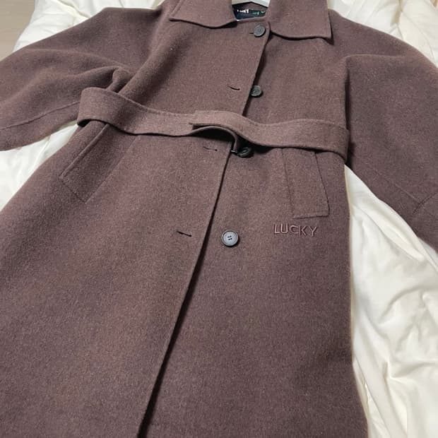 럭키슈에뜨 코트