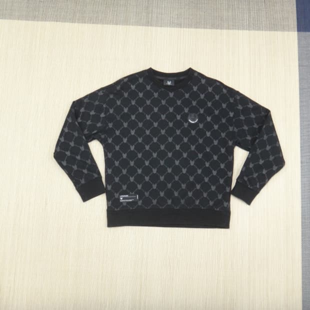 (XS) 라이프워크 모노그램 패턴 맨투맨 제트블랙