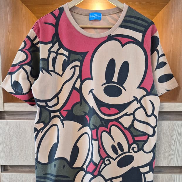00's Vintage Disney Multi Character Tee