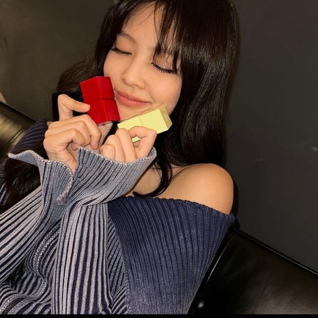 새상품) 제이디드런던 제니 민니 tribeca 리브드 오프숄더