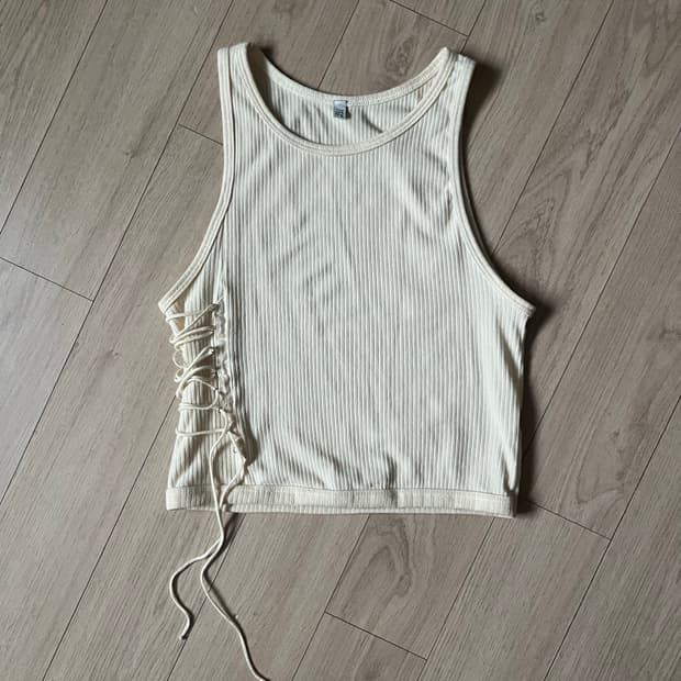 베이스레인지 베이지 레이스업 슬리브리스