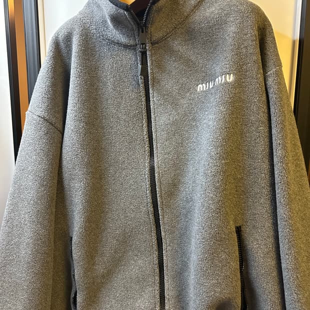 미우미우 플리스 M