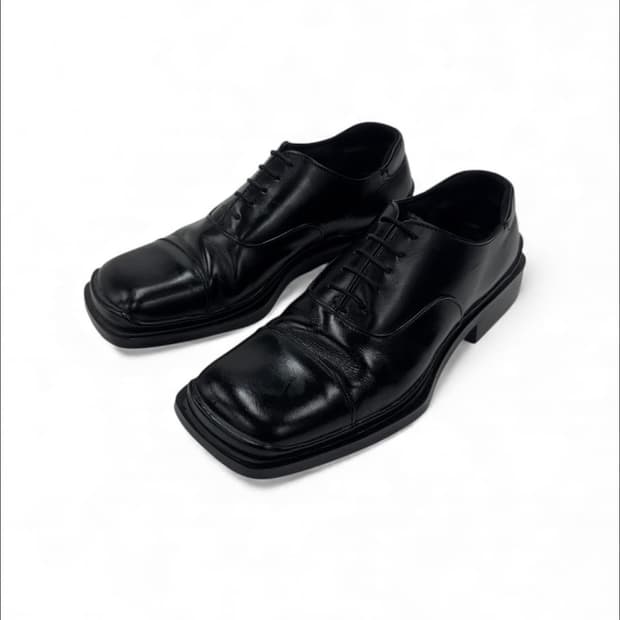 O0s Prada Square Derby Shoes