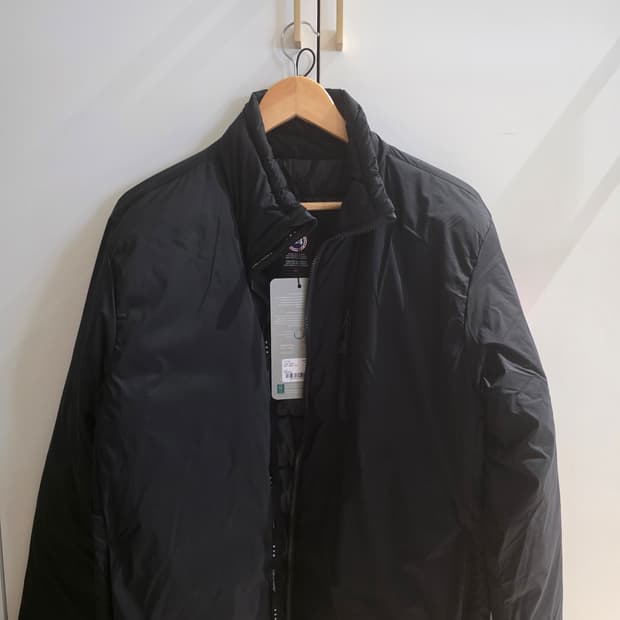 캐나다구스 25FW 롯지 논후드 패딩 블랙 [L]