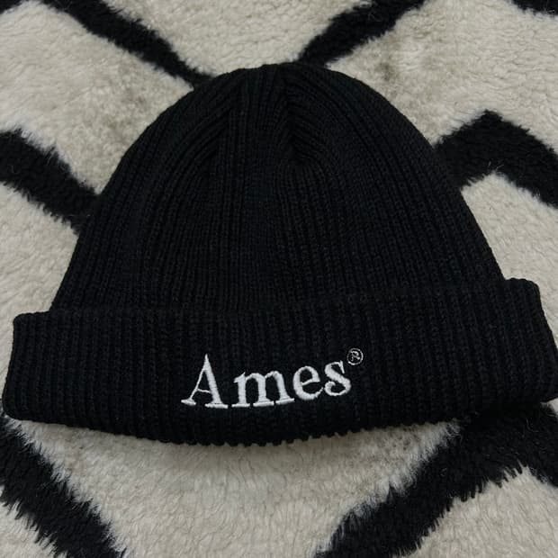 아메스 비니/블랙