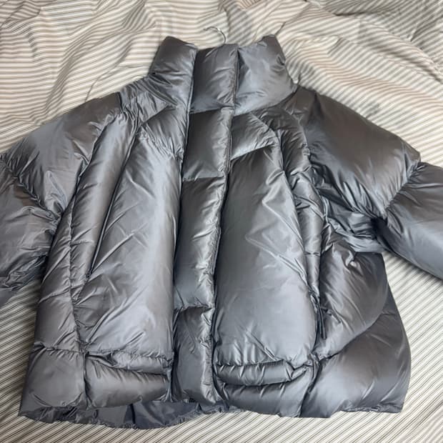 엔타이어스튜디오 uvr 푸퍼패딩