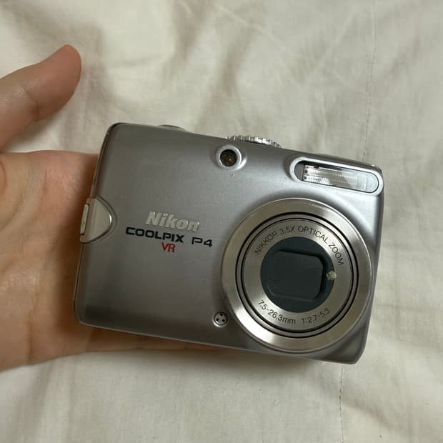 니콘 쿨픽스 p4 