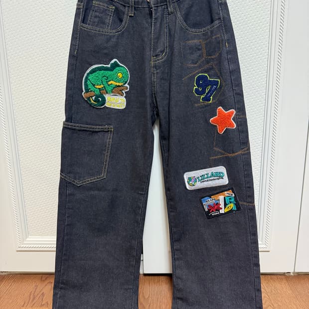 자수패치 데님 청바지 흑청