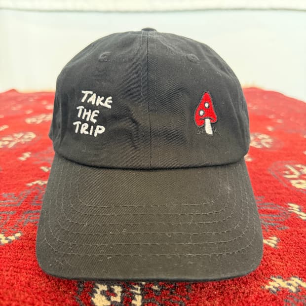 EMPYRE 사이키델릭 자수 볼캡 