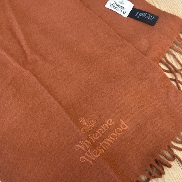 비비안웨스트우드 울 목도리