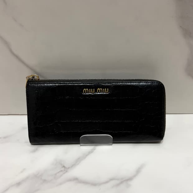 [정품] 미우미우 크로커엠보 장지갑