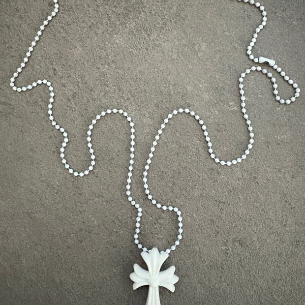 크롬하츠 실리콘 목걸이 화이트