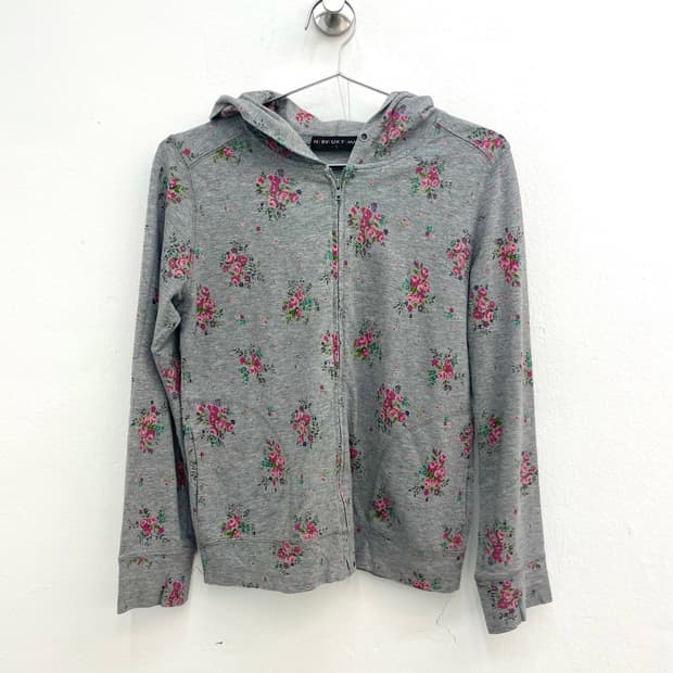 Grey flower pattern zip-up