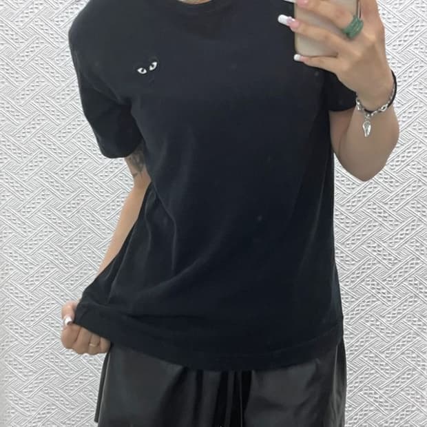 꼼데가르송 빈티지 캐주얼 플레이 블랙하트와펜 반팔티 M C13867