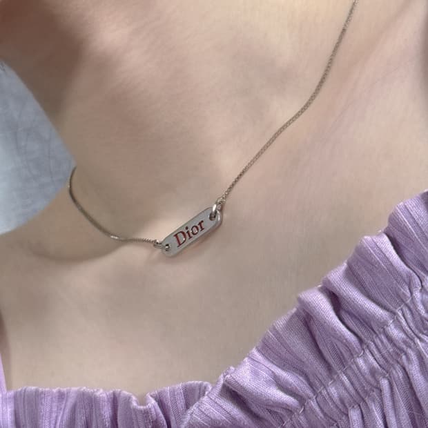 디올 Dior 은장 로고 바 목걸이