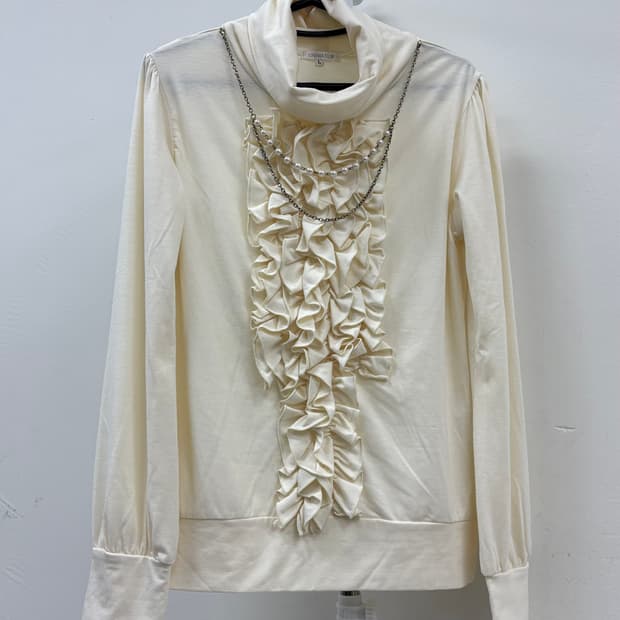 빈티지 아이보리 프릴 롱슬리브