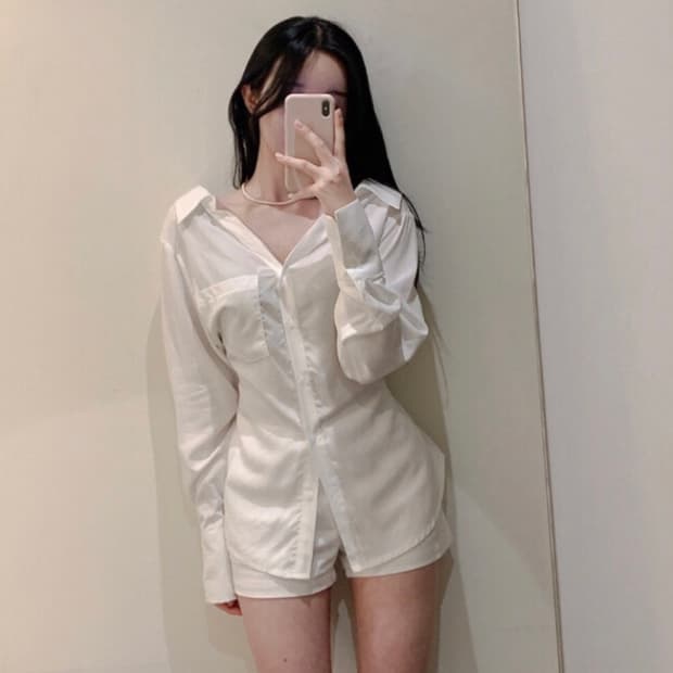 딥 넥 실키 블라우스