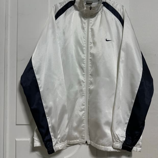 나이키 올드스쿨 바람막이