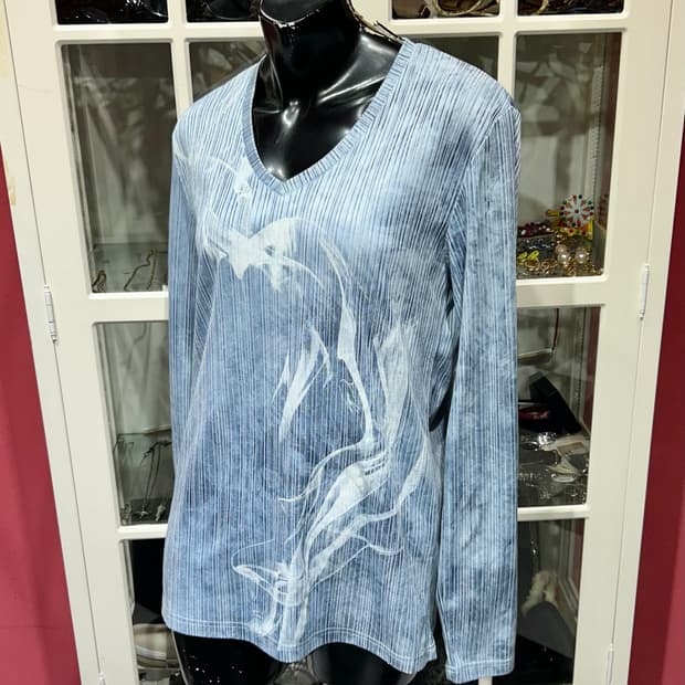 tornado mart long sleeve 토네이도마트 브이넥 롱슬리브