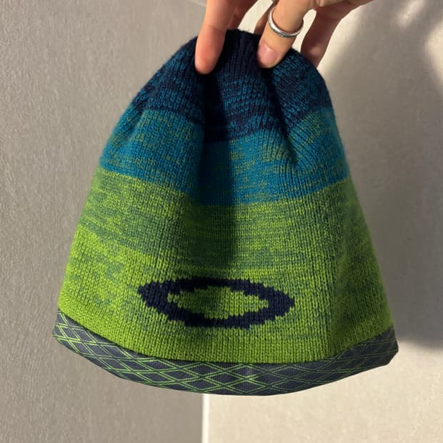 오클리 리버서블 비니