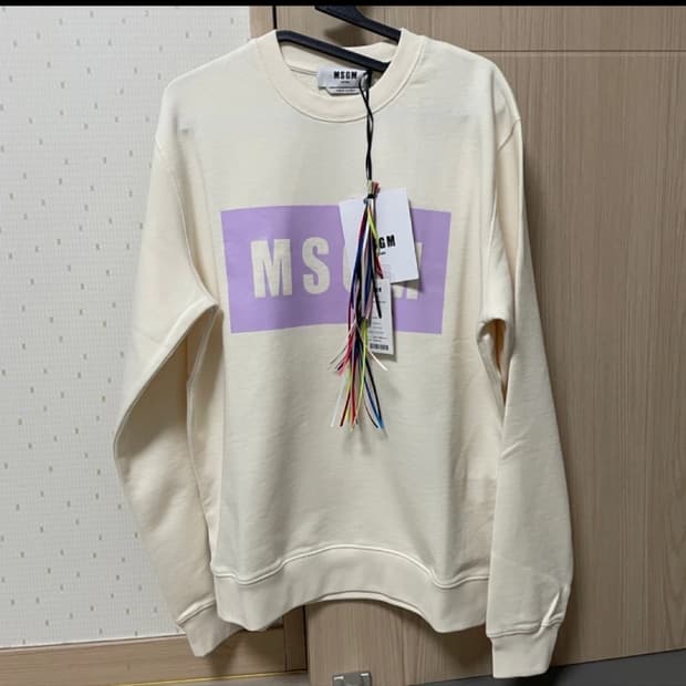 (새상품) MSGM 박스 로고 맨투맨 L