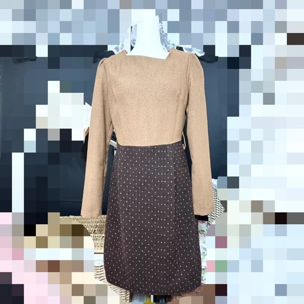 새제품ㅡ 도트무늬 언발란스 넥라인 원피스 s사이즈