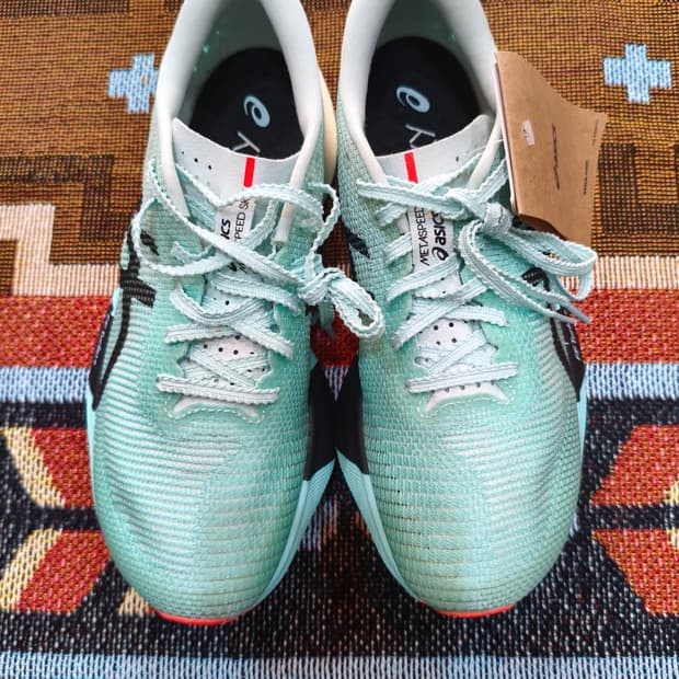 새제품)아식스 메타스피드 스카이 파리 235 판매합니다