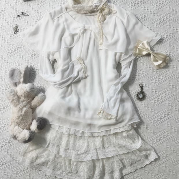 리본 모티프 넥 레이스 셔링 디테일 폴라 넥 티 2pcs SET