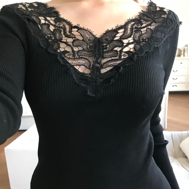 vintage lace slim top