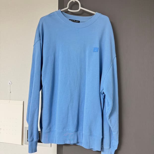 아크네스튜디오 맨투맨