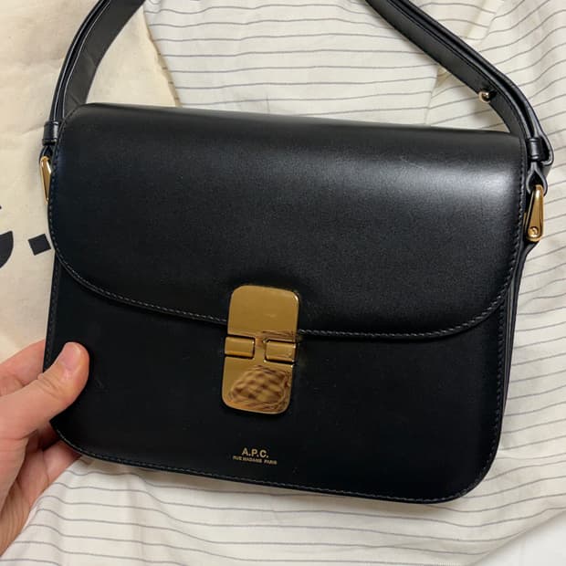 아페쎄 그레이스 스몰백 블랙