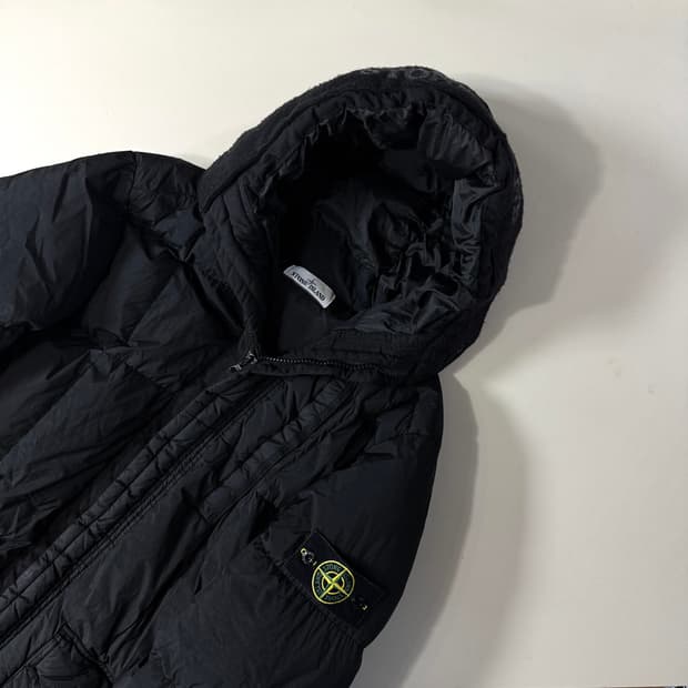 [M/당일출고]스톤아일랜드 크링클랩스 롱패딩