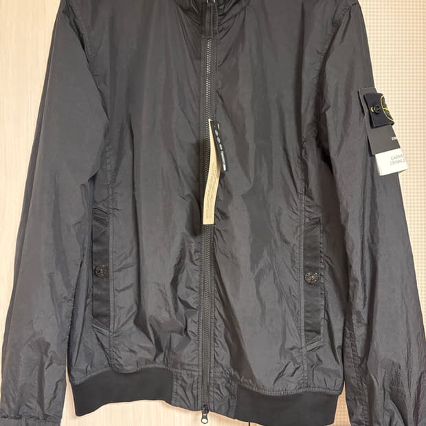 스톤 아일랜드 4100037 크링클랩스 R-NY 윈드 레지스턴트 자켓 블