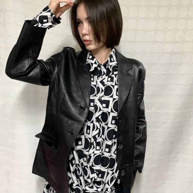 valentino garavani 블랙 가죽 자켓